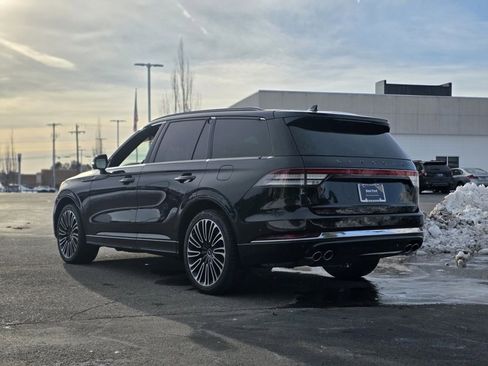 Used 2023 Lincoln Aviator Black Label w/ Dynamic Handling Package image 5