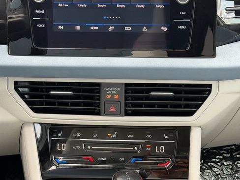 New 2026 Volkswagen Jetta SE FWD image 17