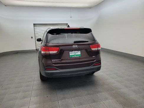 Used 2016 Kia Sorento AWD w/ LX Convenience Package image 6