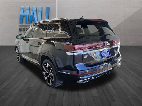 Certified 2025 Volkswagen Atlas SEL Premium R-Line image 4