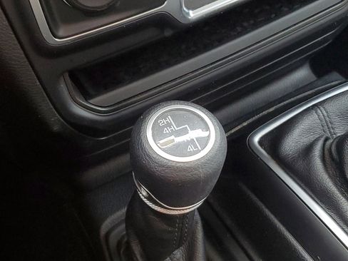 Used 2019 Jeep Wrangler Unlimited Sport image 23