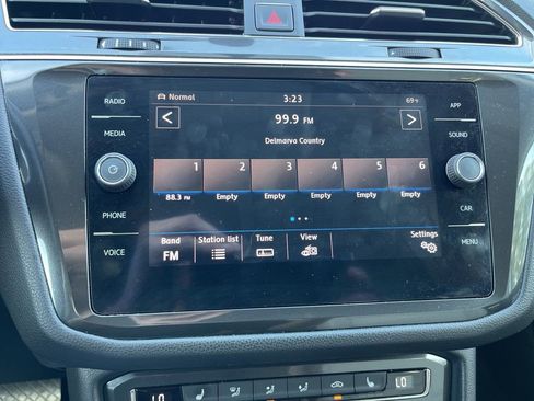 Used 2018 Volkswagen Tiguan SE image 10