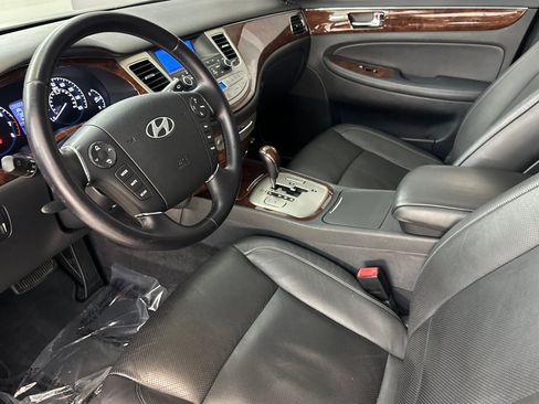 Used 2009 Hyundai Genesis 3.8 image 4