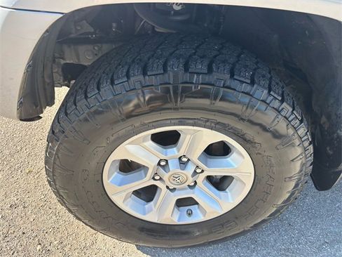 Used 2019 Toyota 4Runner SR5 Premium image 10