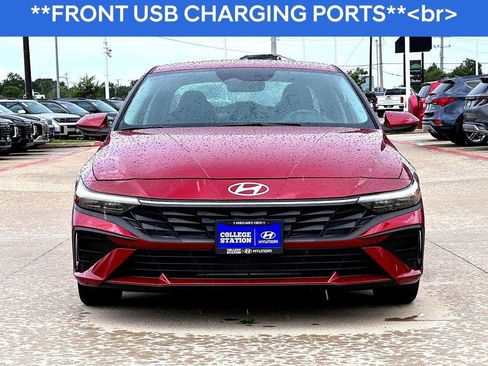 Used 2025 Hyundai Elantra SE image 10