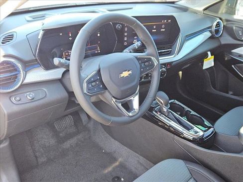 New 2026 Chevrolet Trax LT w/ Driver Confidence Package image 3