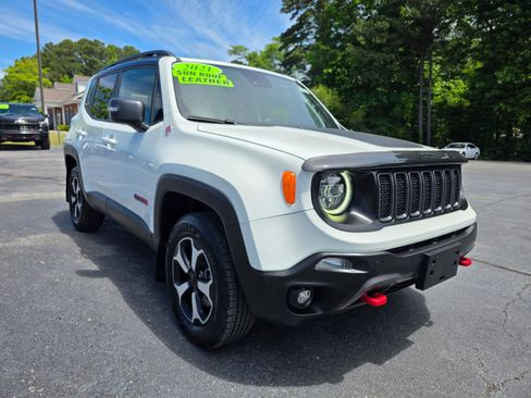 Used 2021 Jeep Renegade Trailhawk w/ Sun & Sound Group AWD/4WD image 3