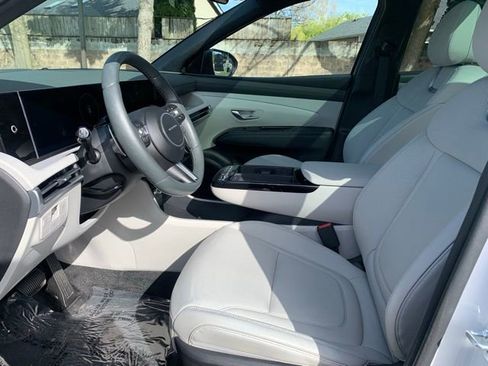 Certified 2025 Hyundai Tucson Limited image 14