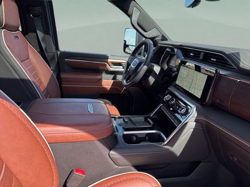 Used 2026 GMC Sierra 2500 Denali Ultimate w/ Max Trailering Package image 29