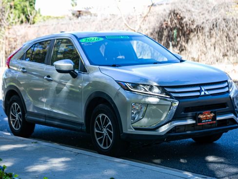 Used 2020 Mitsubishi Eclipse Cross ES image 3