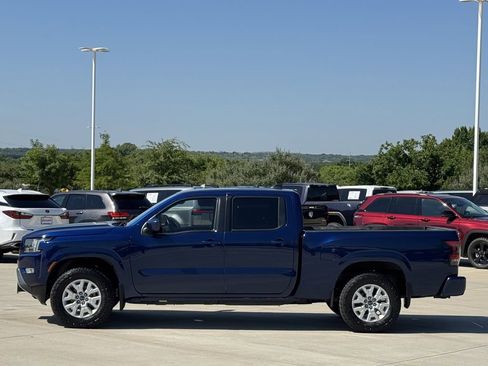 Used 2023 Nissan Frontier SV w/ Technology Package AWD/4WD image 3