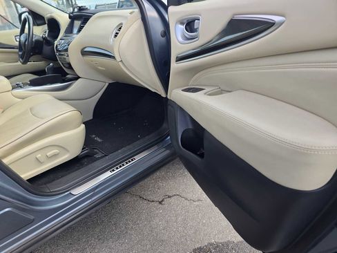 Used 2016 INFINITI QX60 AWD w/ Premium Plus Package image 10