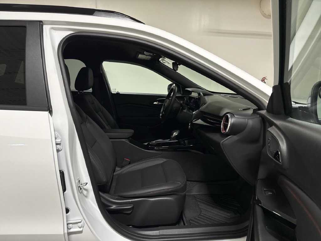 Used 2026 Chevrolet Trax RS w/ Driver Confidence Package FWD image 21