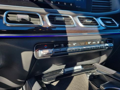 Certified 2020 Mercedes-Benz GLE 350 4MATIC image 25