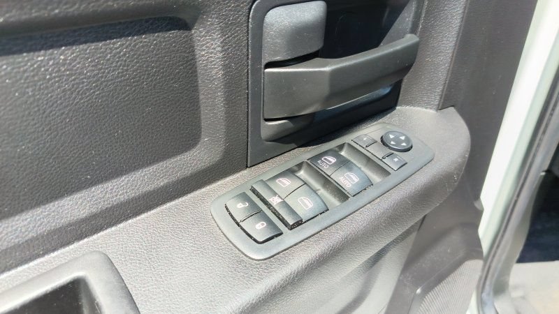 Used 2018 RAM 2500 Tradesman w/ Chrome Appearance Group AWD/4WD image 13