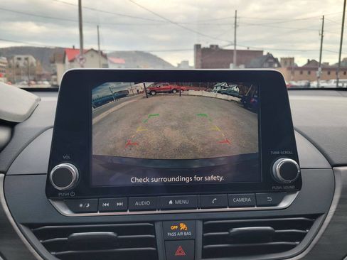 Used 2024 Nissan Altima 2.5 SV image 22