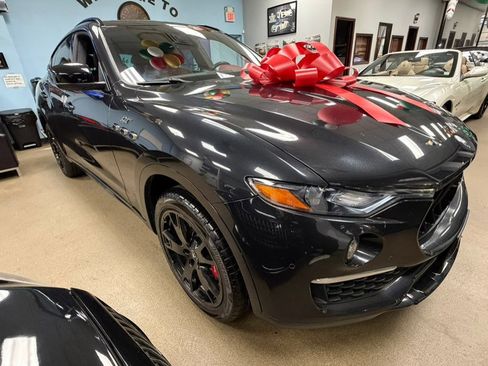 Used 2022 Maserati Levante GT AWD/4WD image 15