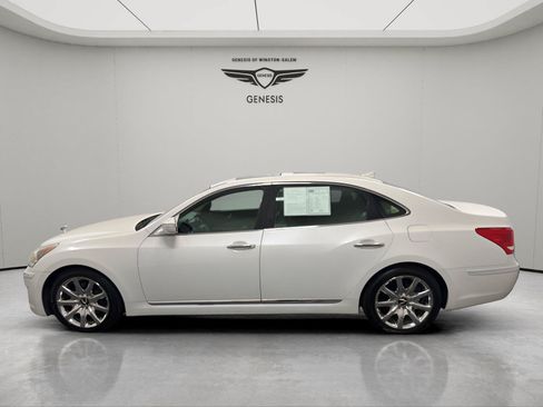 Used 2011 Hyundai Equus Ultimate RWD image 2