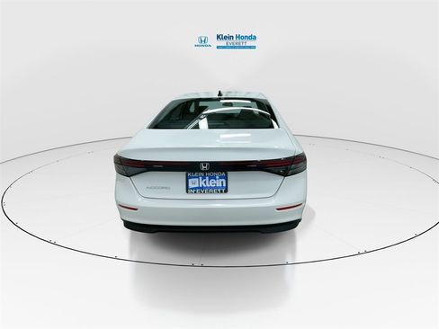 New 2025 Honda Accord SE image 9