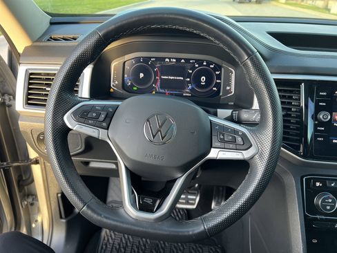 Used 2023 Volkswagen Atlas SEL R-Line image 17