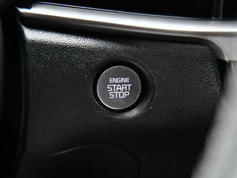 Used 2025 Kia Sorento S image 35