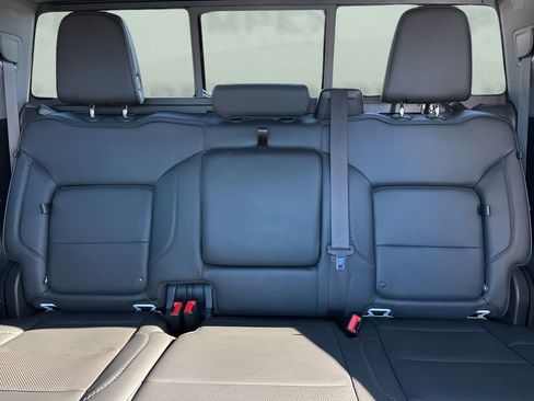 Used 2024 GMC Sierra 2500 Denali w/ Denali Reserve Package image 13