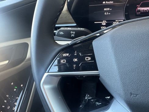 Used 2025 Audi Q6 e-tron Premium w/ Convenience Package RWD image 12