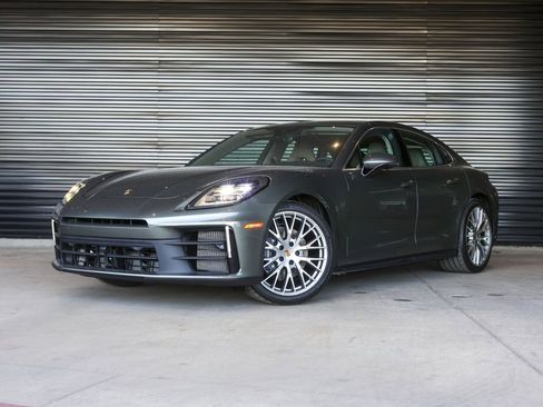 New 2026 Porsche Panamera 4 AWD/4WD image 1