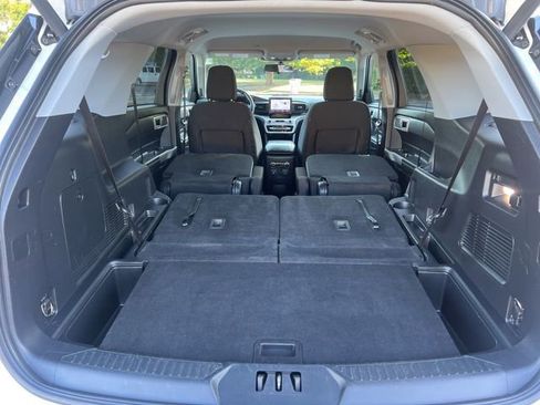 Certified 2022 Ford Explorer XLT w/ Class IV Trailer Tow Package image 30