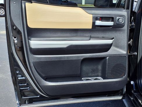 Used 2018 Toyota Tundra Limited image 18