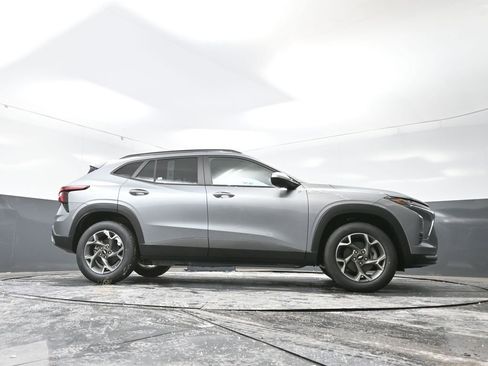 New 2026 Chevrolet Trax LT image 43