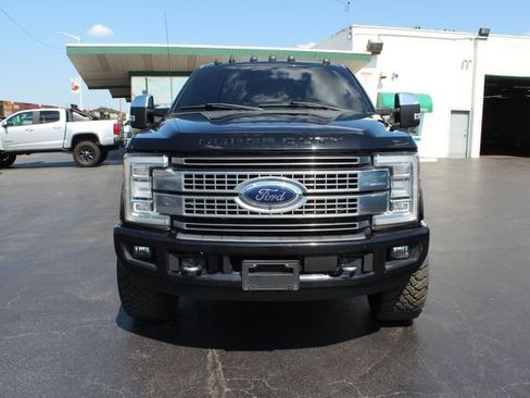 Used 2019 Ford F250 Platinum w/ Platinum Ultimate Package AWD/4WD image 4
