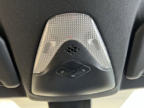 Used 2018 Toyota C-HR XLE image 15