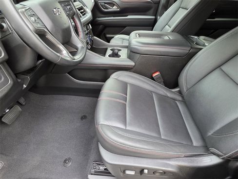 Used 2024 Chevrolet Suburban RST image 8