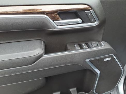 Used 2025 GMC Sierra 1500 Elevation w/ Elevation Premium Package image 12