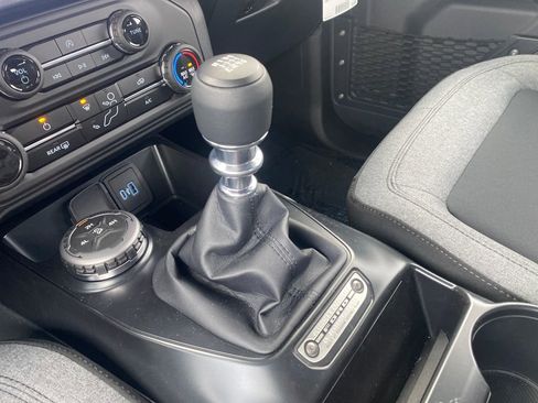 New 2025 Ford Bronco 2-Door image 26