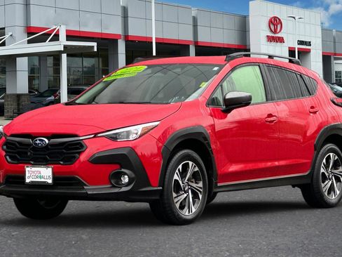 Used 2024 Subaru Crosstrek 2.0i Premium w/ Crosstrek Mirror Package image 8