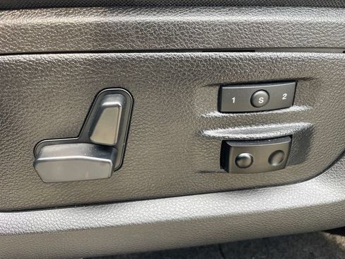 Used 2016 RAM 1500 Laramie w/ Convenience Group AWD/4WD image 27