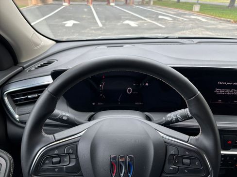 Used 2025 Buick Encore GX Preferred image 28