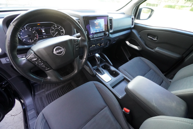 Used 2023 Nissan Frontier SV w/ SV Convenience Package RWD image 23