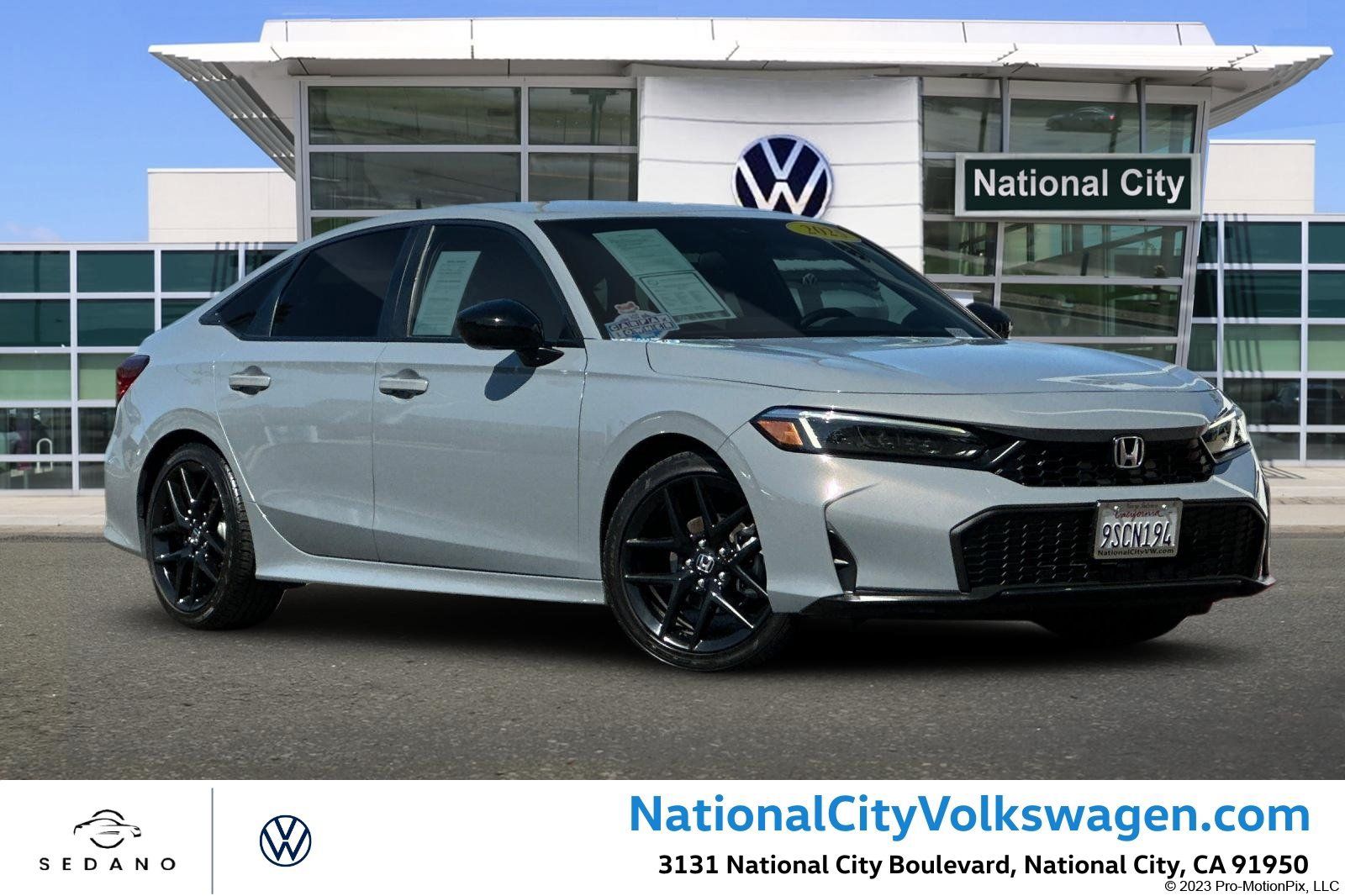 Used 2025 Honda Civic Sport image 1
