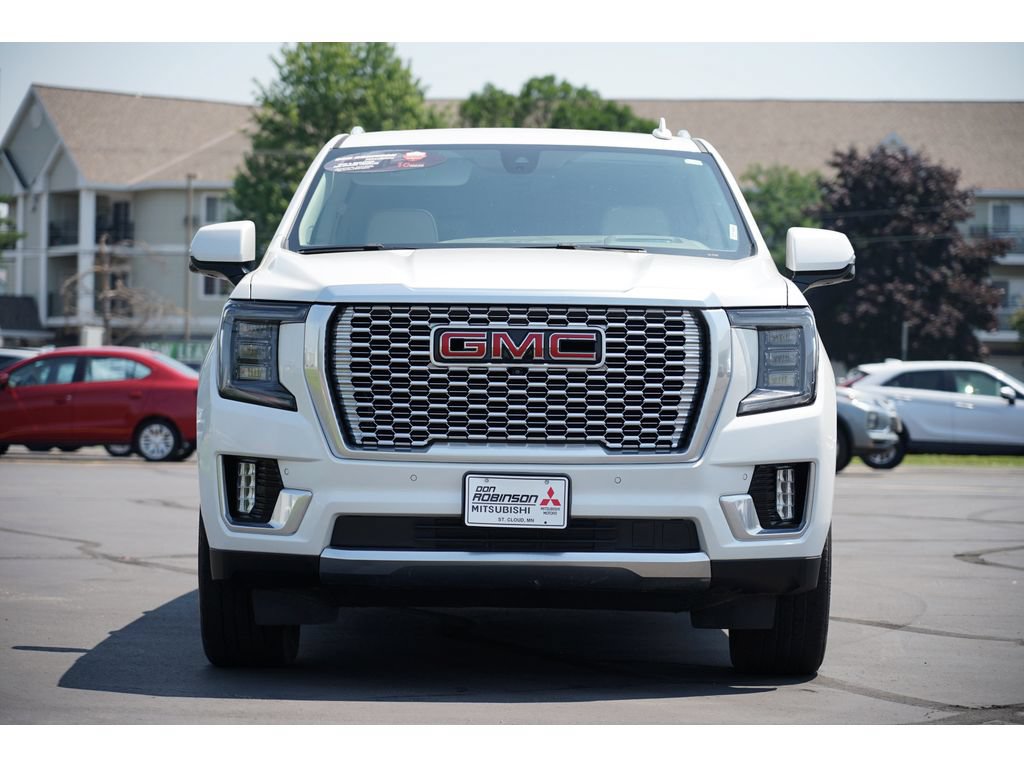 Used 2021 GMC Yukon XL Denali w/ Denali Premium Package AWD/4WD image 8