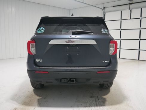Certified 2022 Ford Explorer XLT w/ Class IV Trailer Tow Package image 6