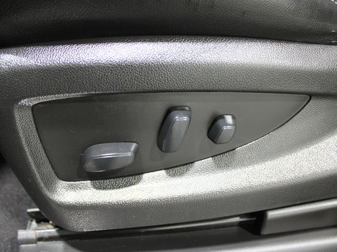 Used 2020 Chevrolet Suburban Premier image 4