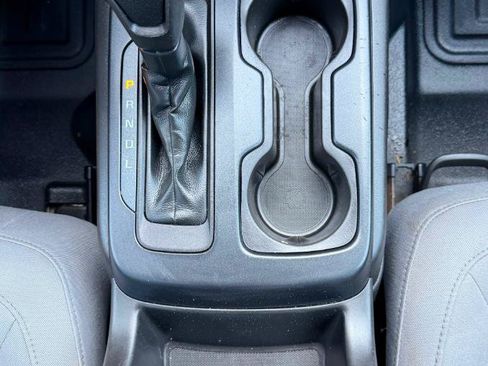 Used 2018 Chevrolet Colorado W/T RWD image 26