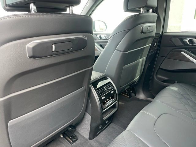 Used 2026 BMW X5 xDrive40i w/ Climate Comfort Package AWD/4WD image 8