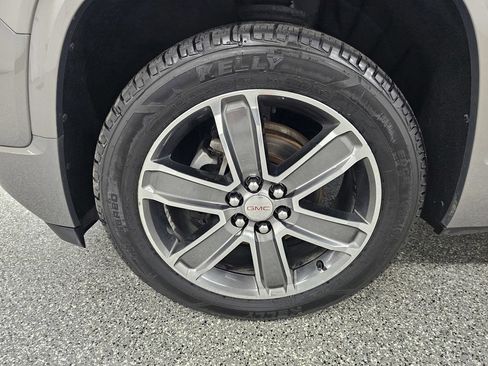 Used 2019 GMC Acadia Denali w/ LPO, Floor Liner Package AWD/4WD image 10