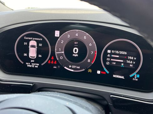Certified 2024 Porsche Cayenne S AWD/4WD image 27