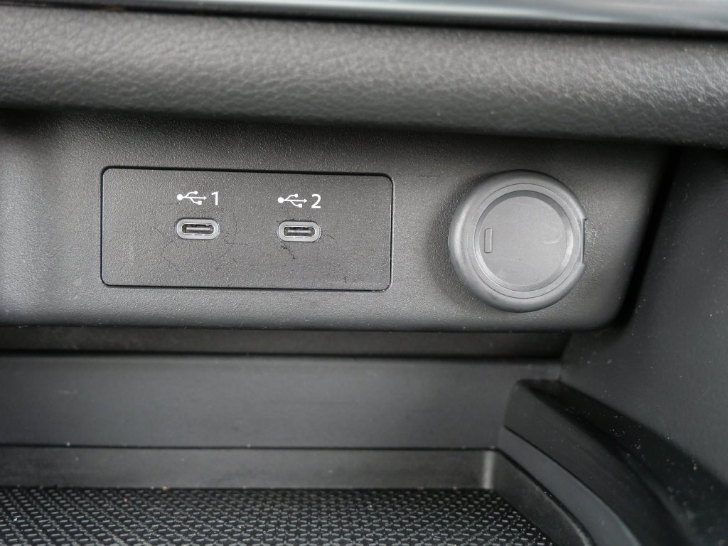 Used 2025 Nissan Rogue S AWD/4WD image 19