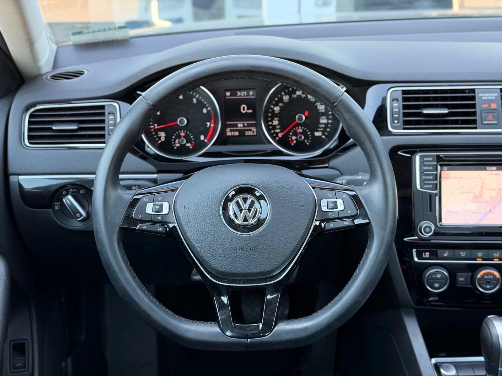 Used 2017 Volkswagen Jetta SEL Premium FWD image 30
